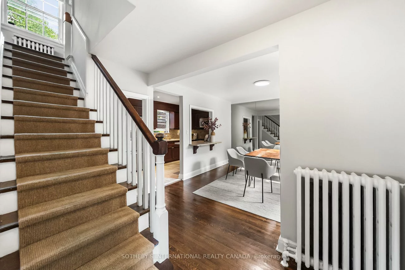 29, Highbourne, Yonge-St. Clair, Toronto