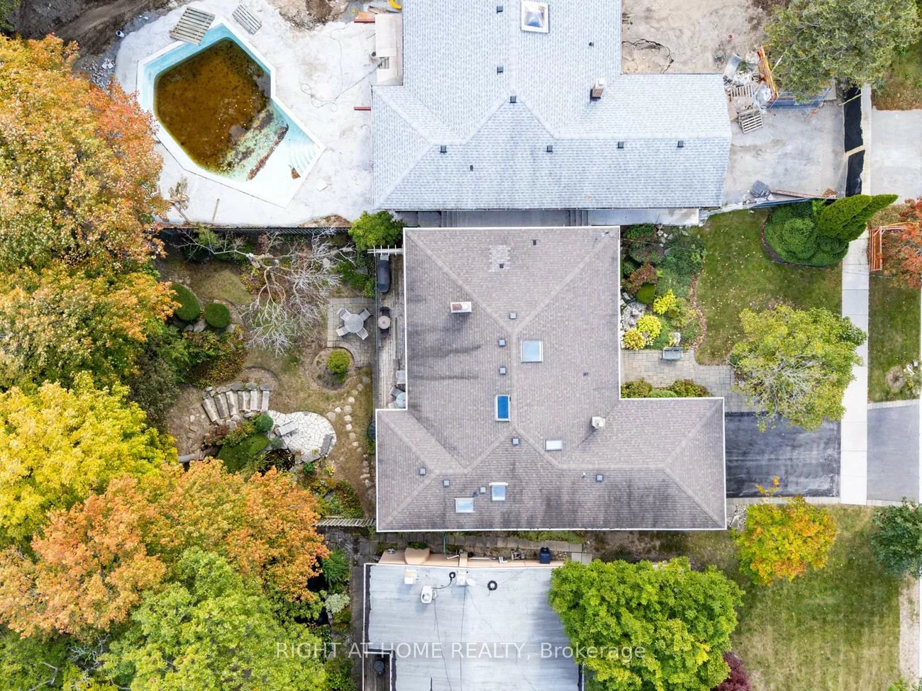 89, Page, Bayview Village, Toronto