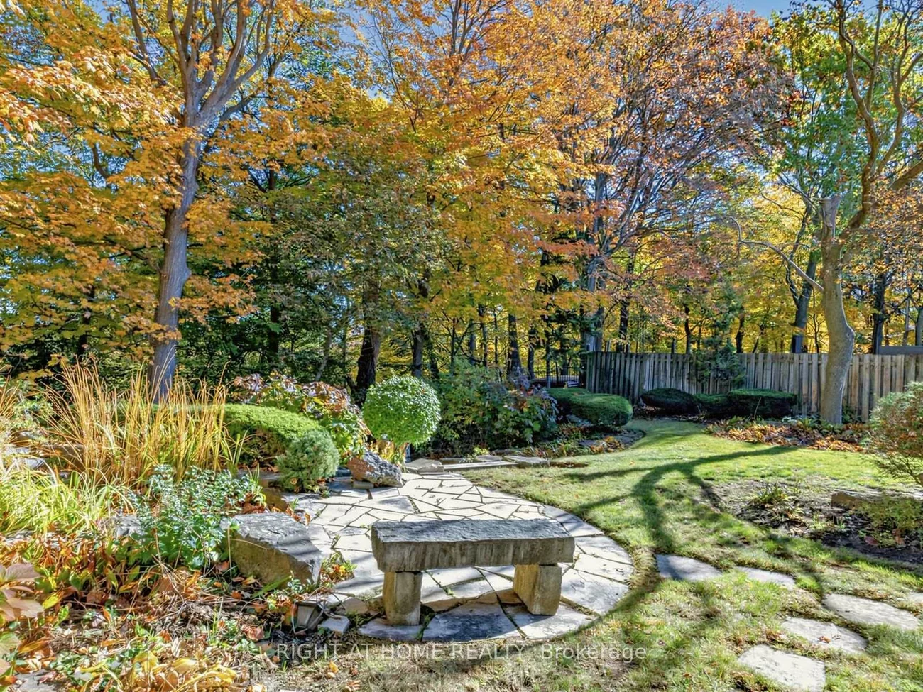 89, Page, Bayview Village, Toronto
