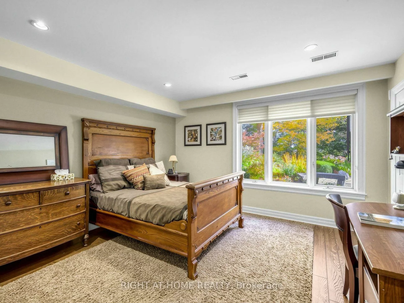 89, Page, Bayview Village, Toronto
