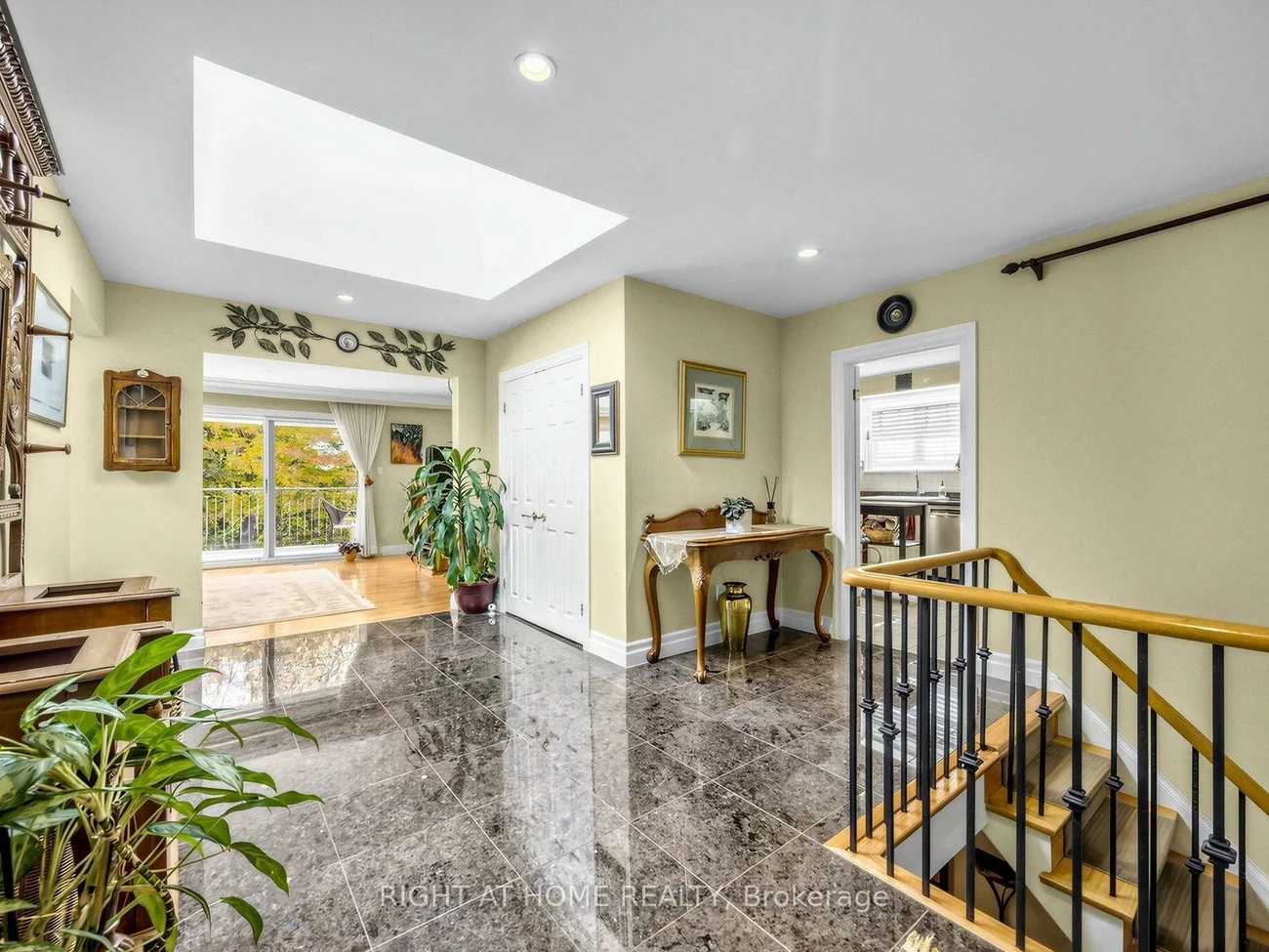 89, Page, Bayview Village, Toronto