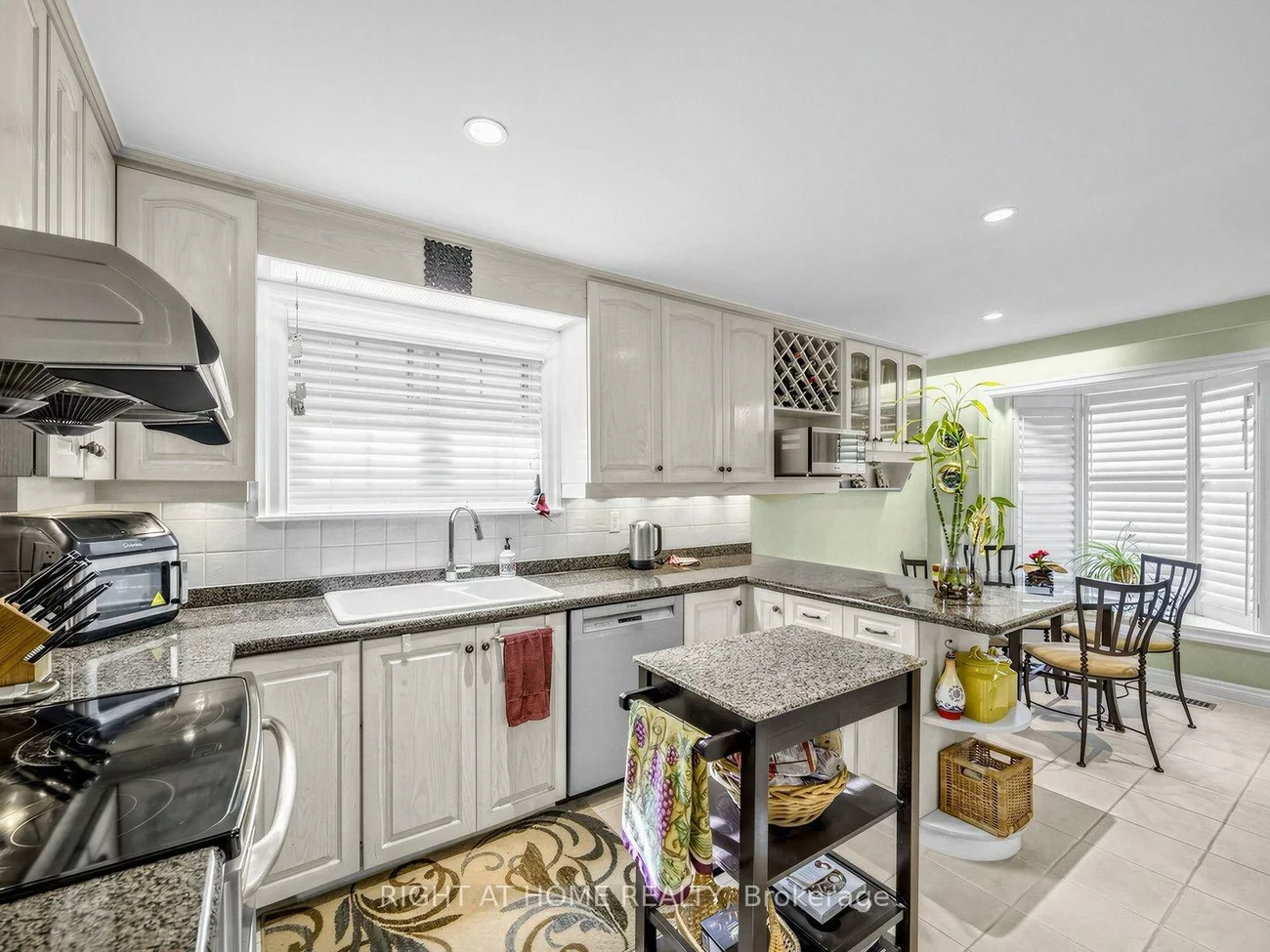 89, Page, Bayview Village, Toronto