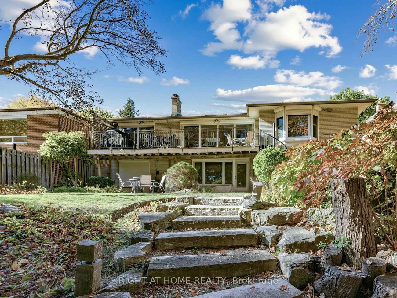 89, Page, Bayview Village, Toronto