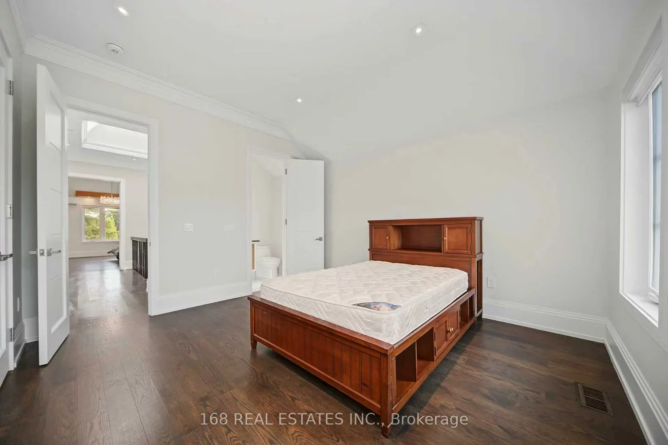 53, Athabaska, Newtonbrook East, Toronto