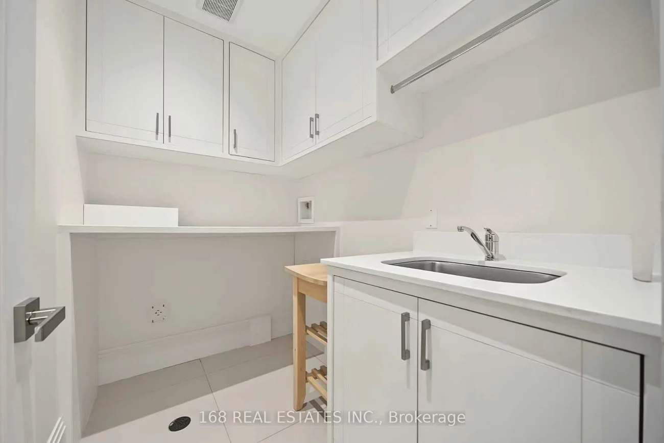 53, Athabaska, Newtonbrook East, Toronto