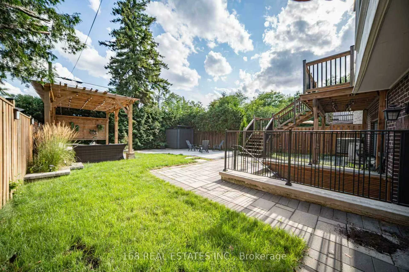 53, Athabaska, Newtonbrook East, Toronto