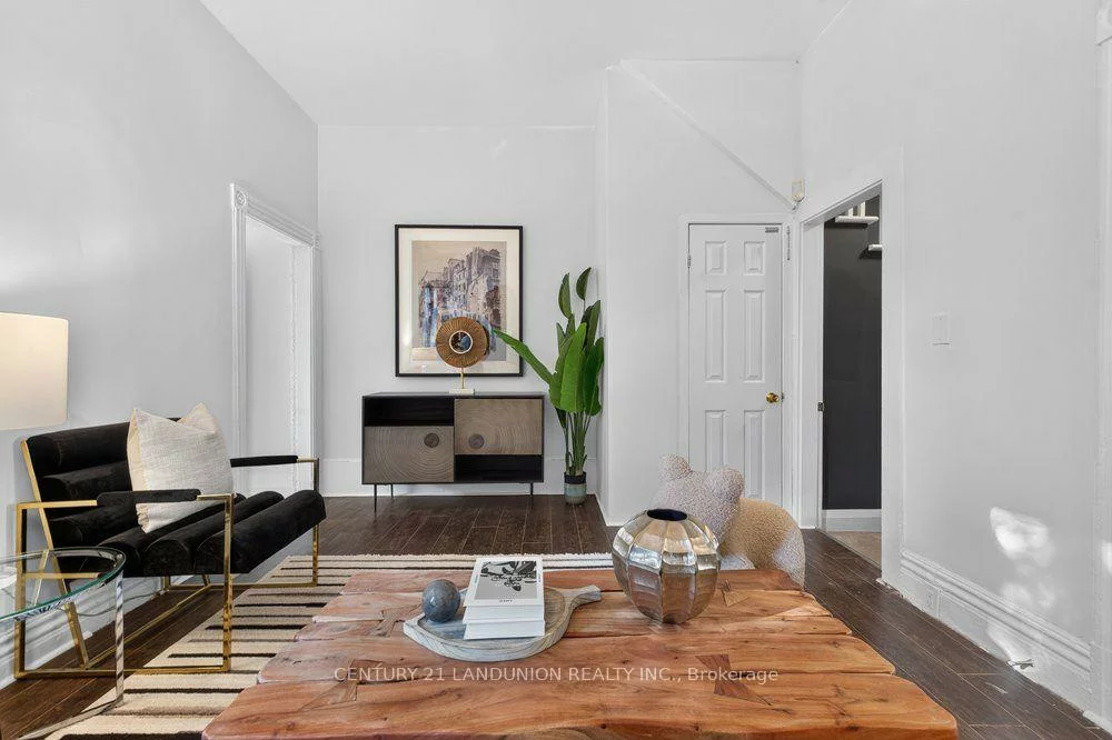 469, Richmond, Moss Park, Toronto