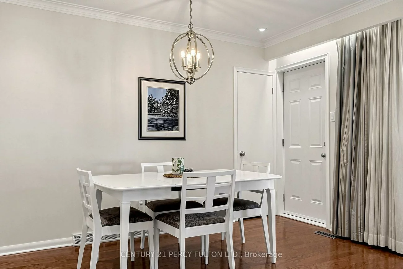 8, Wallbridge, Willowdale West, Toronto