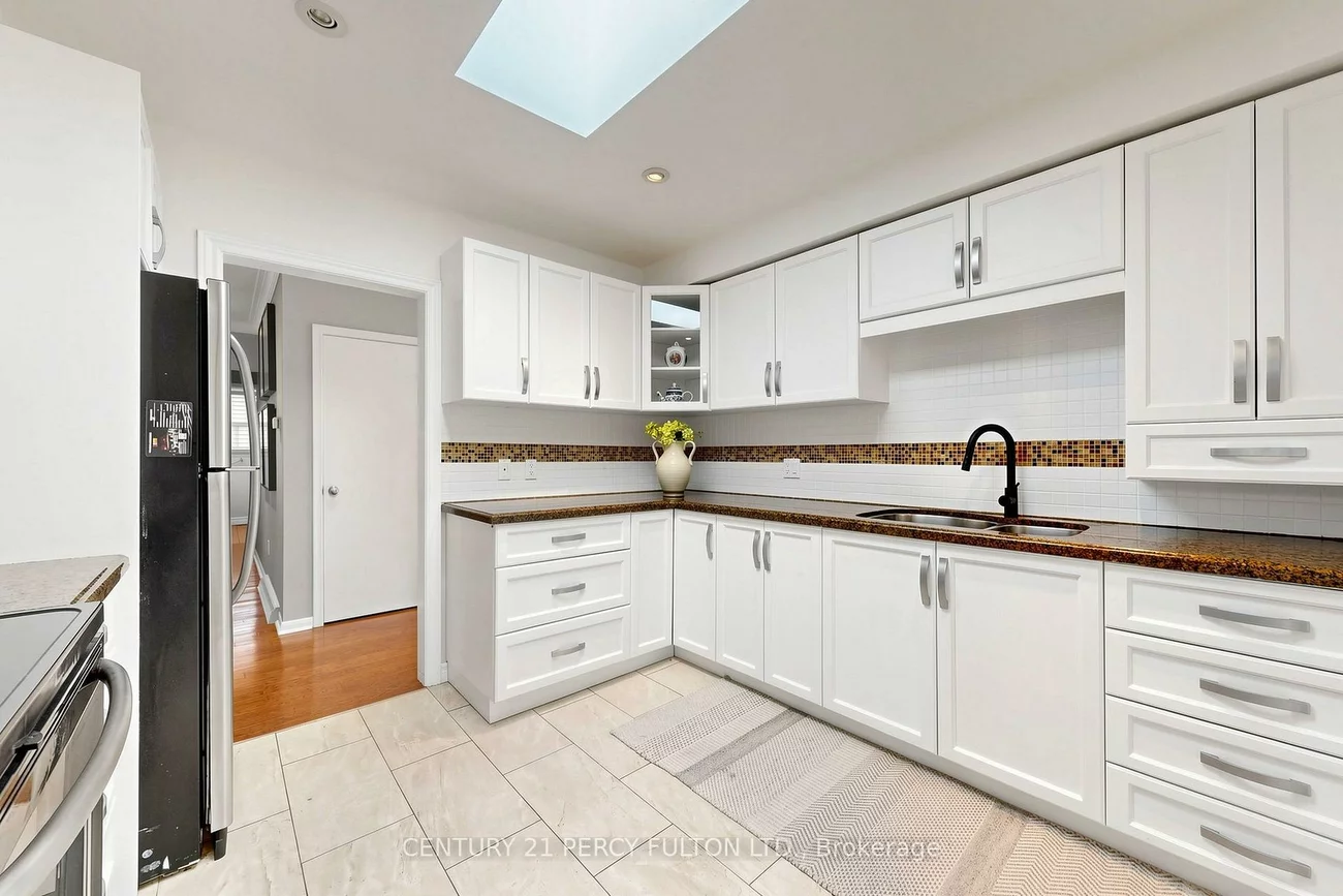 8, Wallbridge, Willowdale West, Toronto