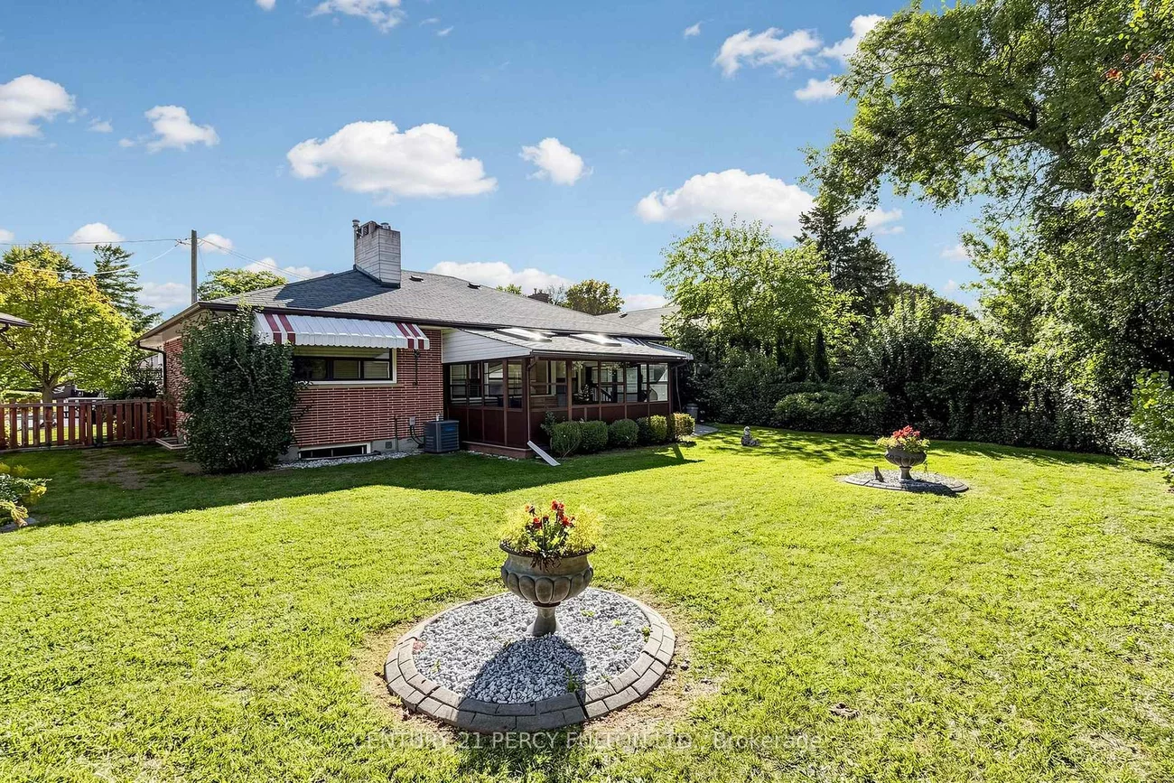 8, Wallbridge, Willowdale West, Toronto