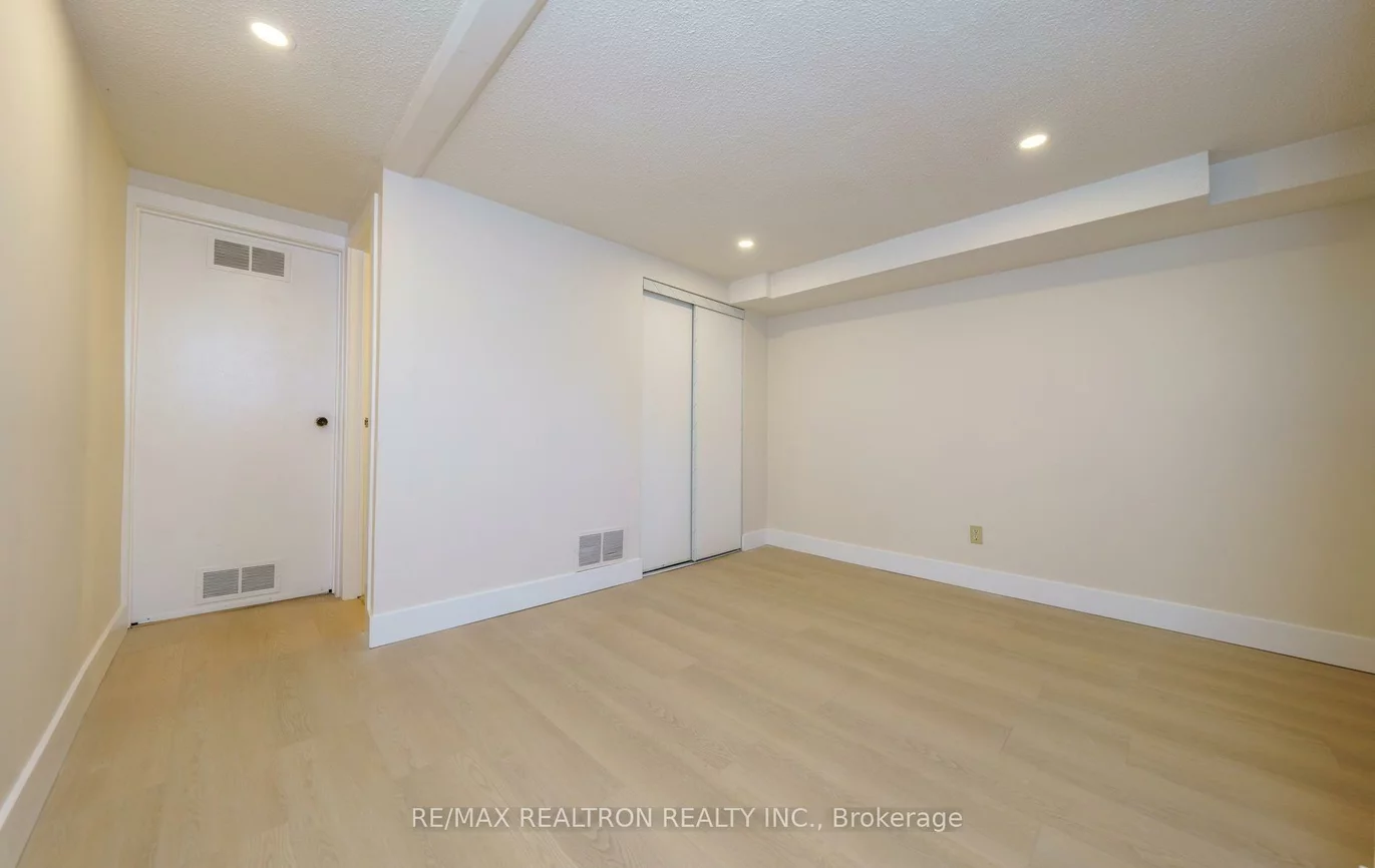 409, Melita, Wychwood, Toronto