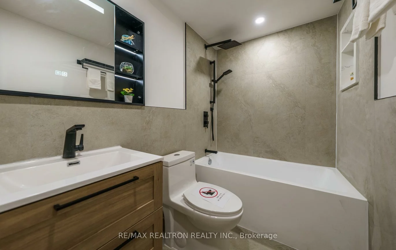 409, Melita, Wychwood, Toronto