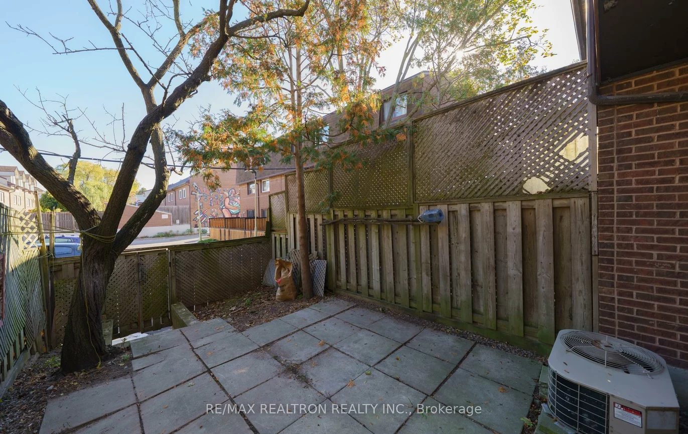 409, Melita, Wychwood, Toronto