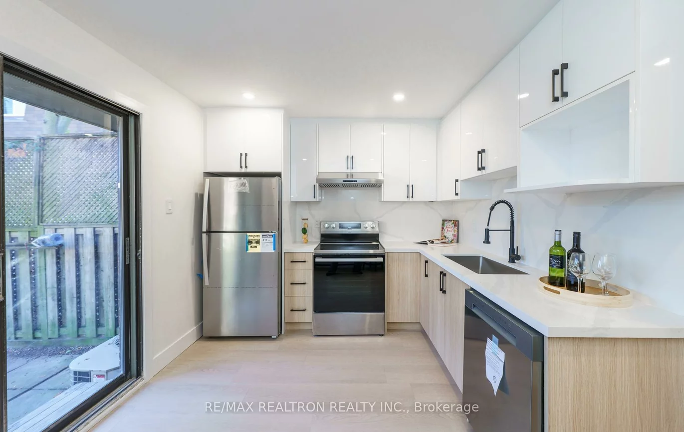 409, Melita, Wychwood, Toronto