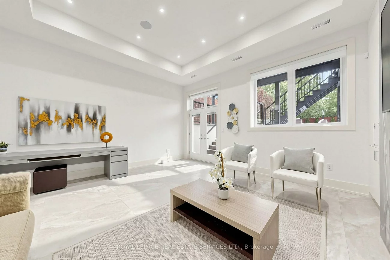 383, Melrose, Bedford Park-Nortown, Toronto