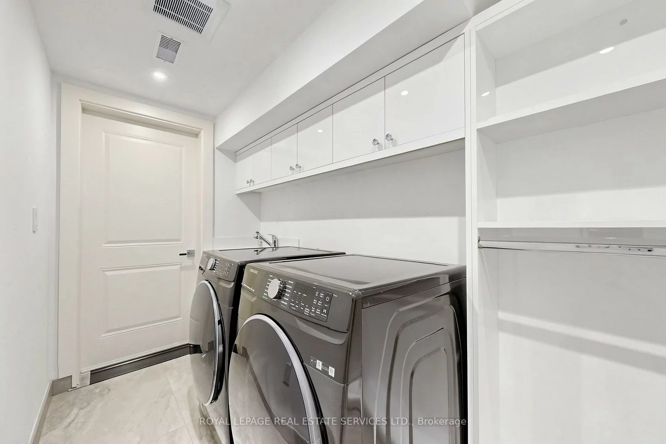 383, Melrose, Bedford Park-Nortown, Toronto