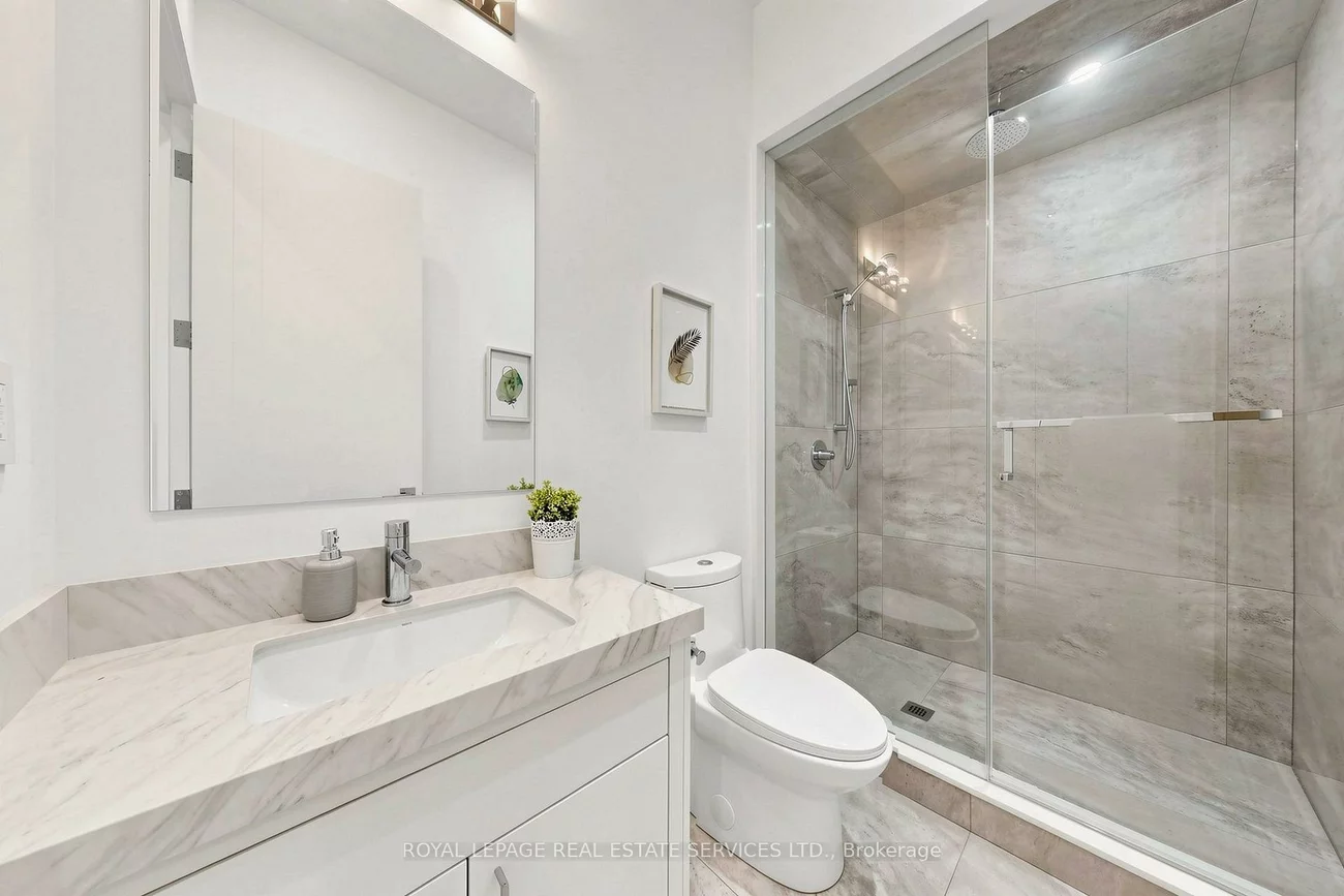 383, Melrose, Bedford Park-Nortown, Toronto