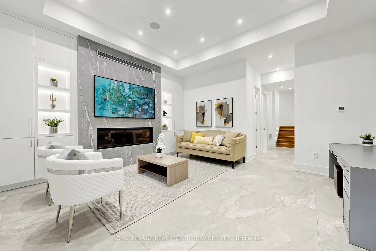 383, Melrose, Bedford Park-Nortown, Toronto