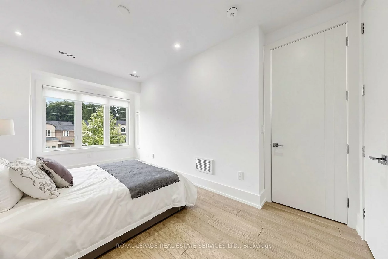 383, Melrose, Bedford Park-Nortown, Toronto