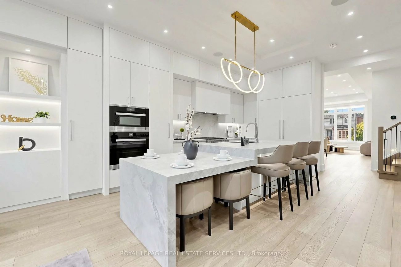 383, Melrose, Bedford Park-Nortown, Toronto