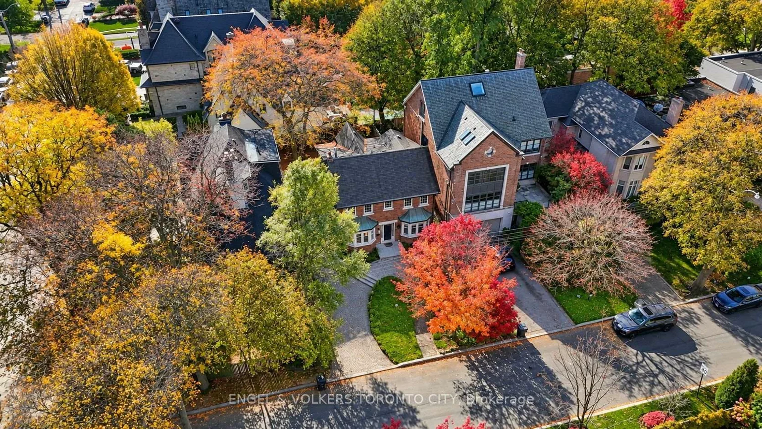 55, Elderwood, Forest Hill South, Toronto