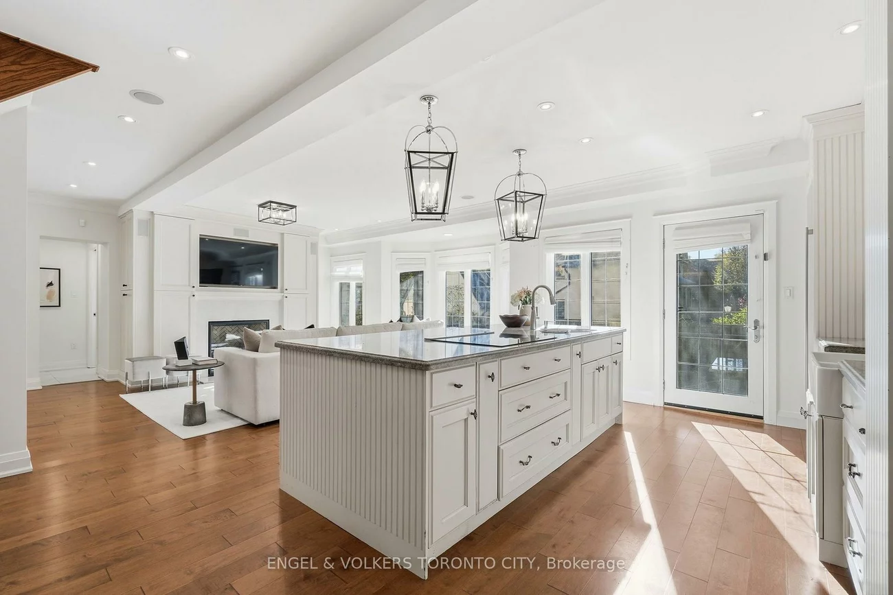 55, Elderwood, Forest Hill South, Toronto