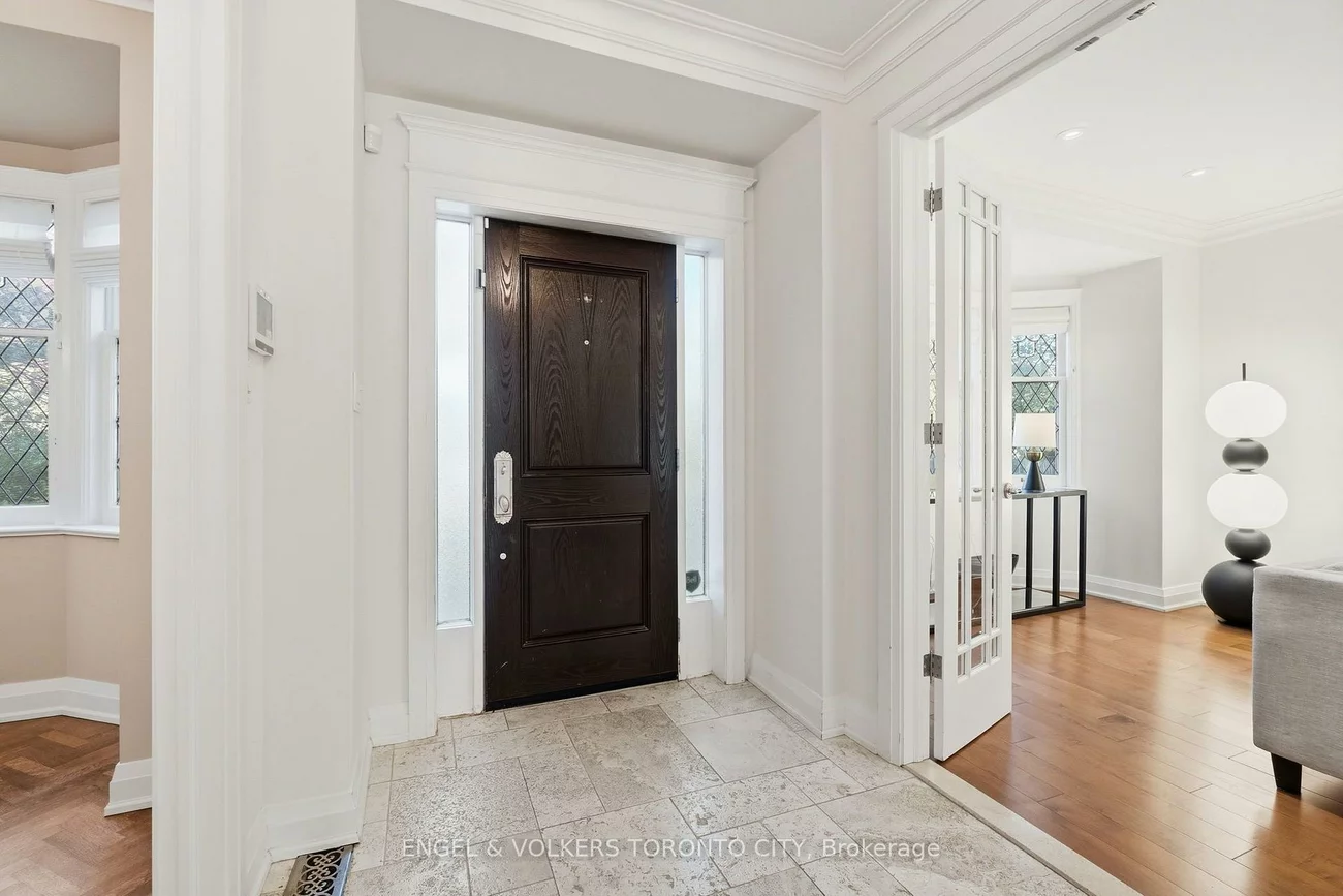 55, Elderwood, Forest Hill South, Toronto