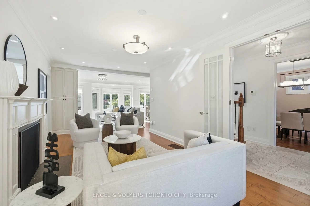 55, Elderwood, Forest Hill South, Toronto