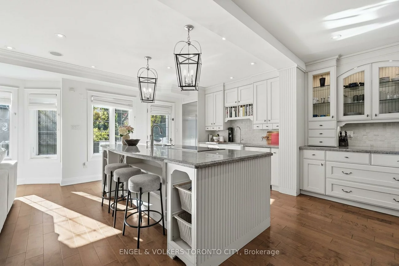 55, Elderwood, Forest Hill South, Toronto