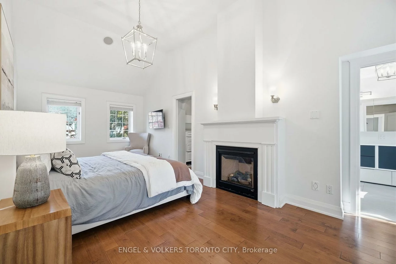 55, Elderwood, Forest Hill South, Toronto