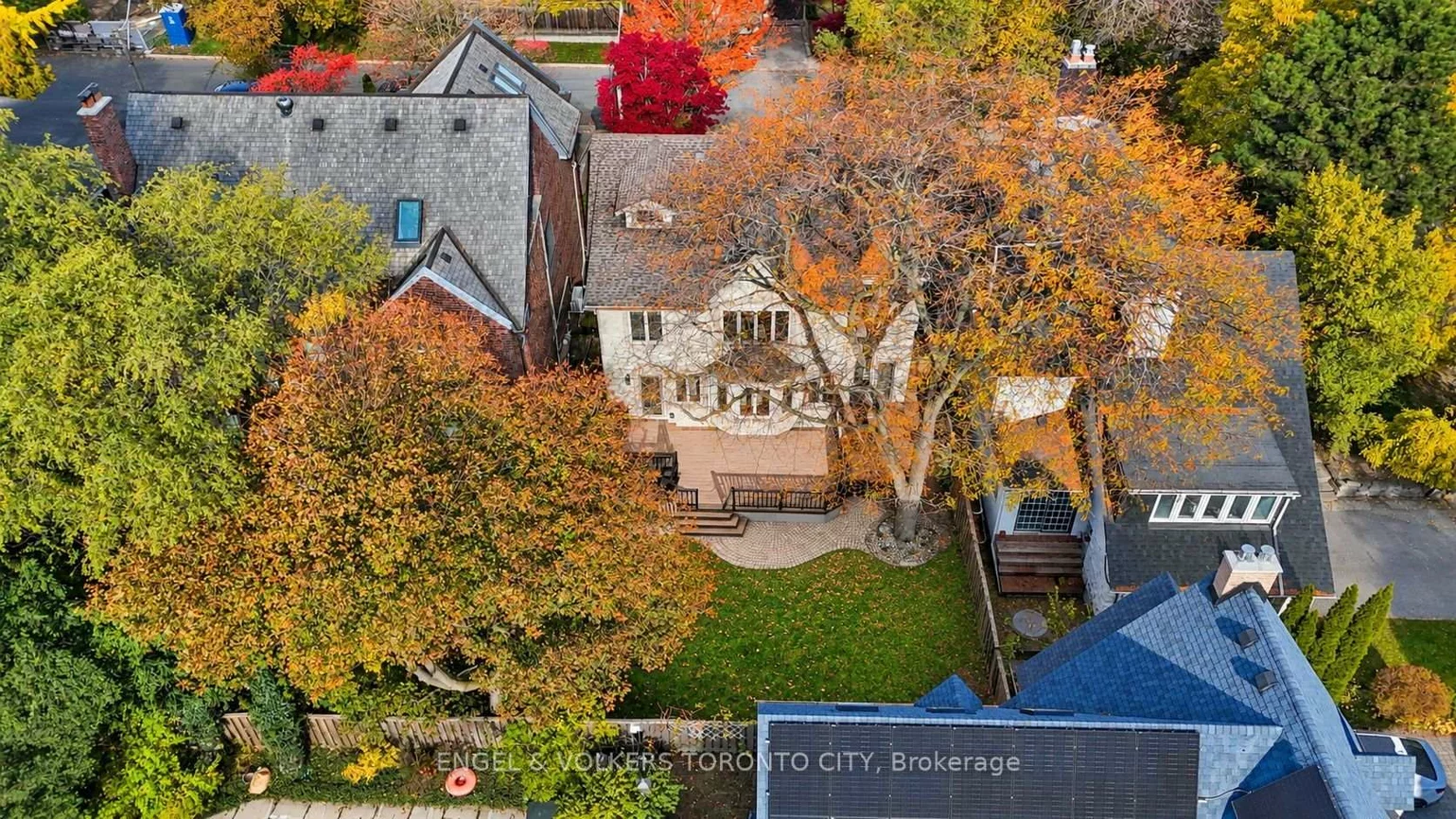 55, Elderwood, Forest Hill South, Toronto