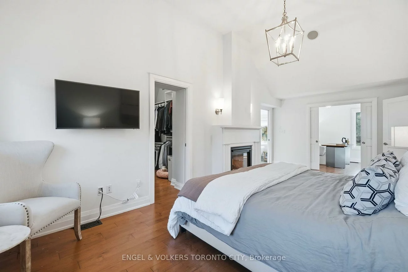 55, Elderwood, Forest Hill South, Toronto