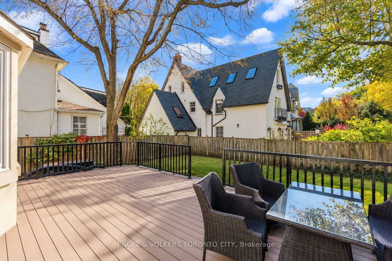 55, Elderwood, Forest Hill South, Toronto