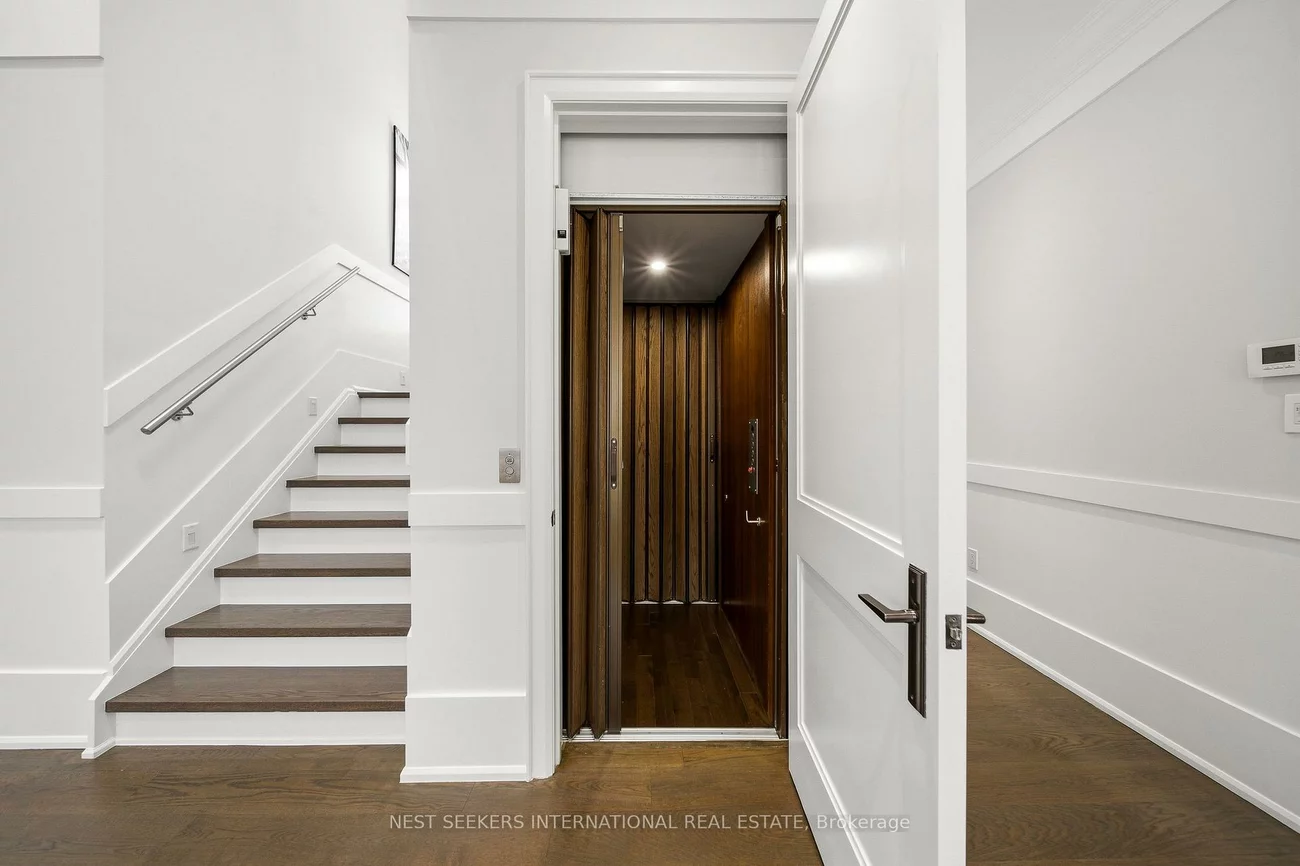 111, Codsell, Bathurst Manor, Toronto