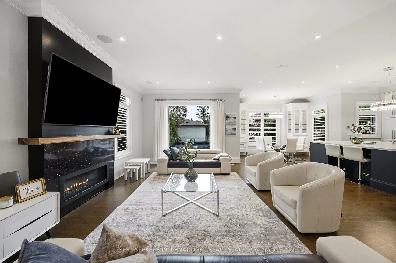 111, Codsell, Bathurst Manor, Toronto