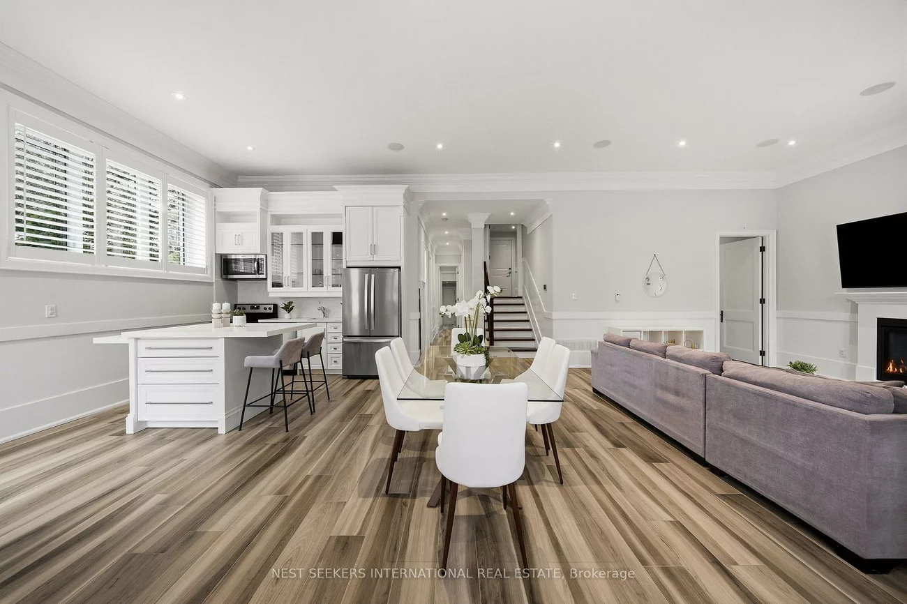 111, Codsell, Bathurst Manor, Toronto
