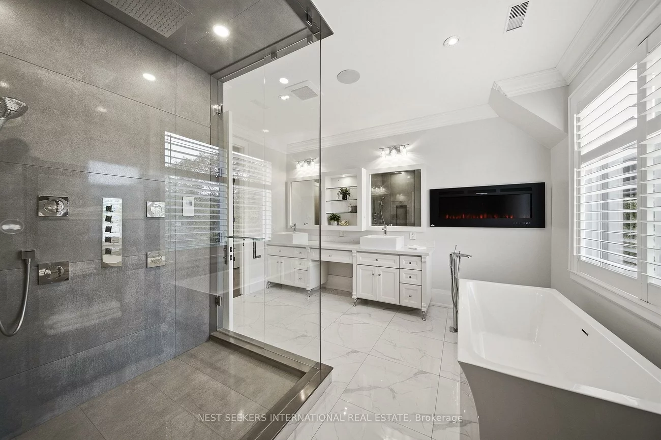 111, Codsell, Bathurst Manor, Toronto