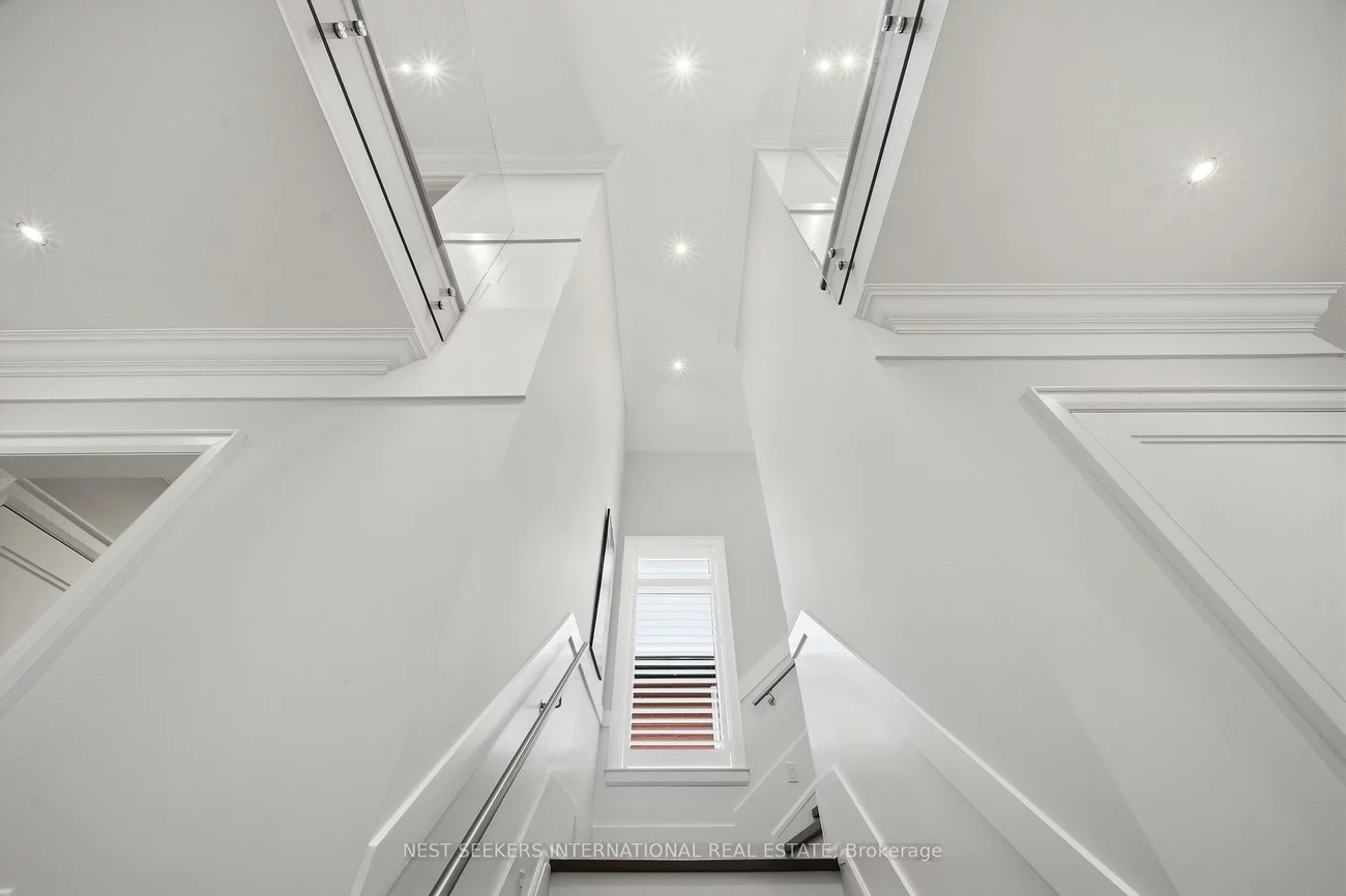 111, Codsell, Bathurst Manor, Toronto