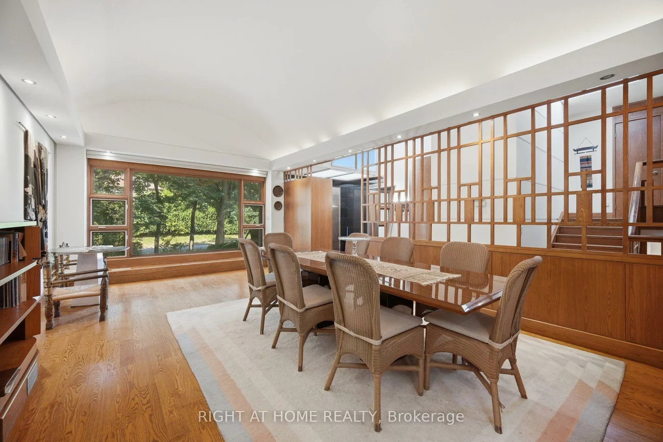 9, Saguenay, Bedford Park-Nortown, Toronto