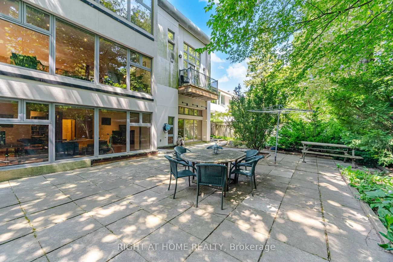 9, Saguenay, Bedford Park-Nortown, Toronto