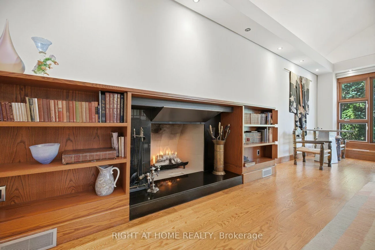 9, Saguenay, Bedford Park-Nortown, Toronto