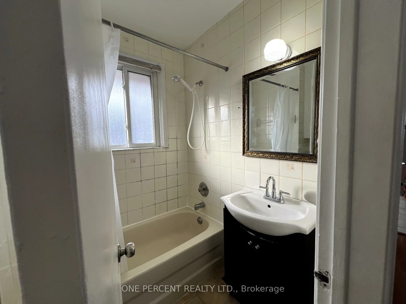 17, Savarin, Eglinton East, Toronto