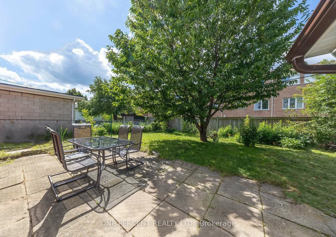 17, Savarin, Eglinton East, Toronto