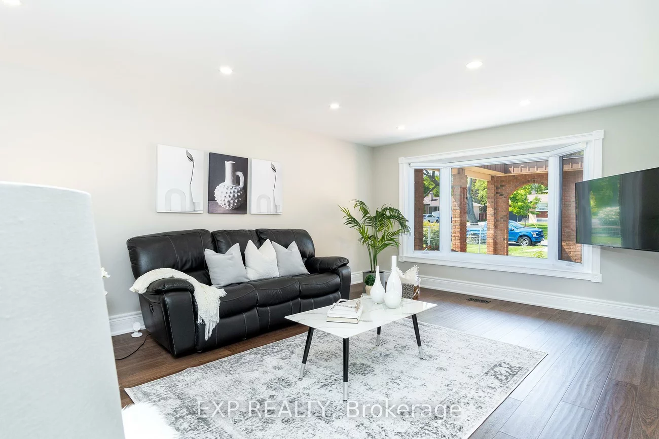 124, Bathgate, Centennial Scarborough, Toronto
