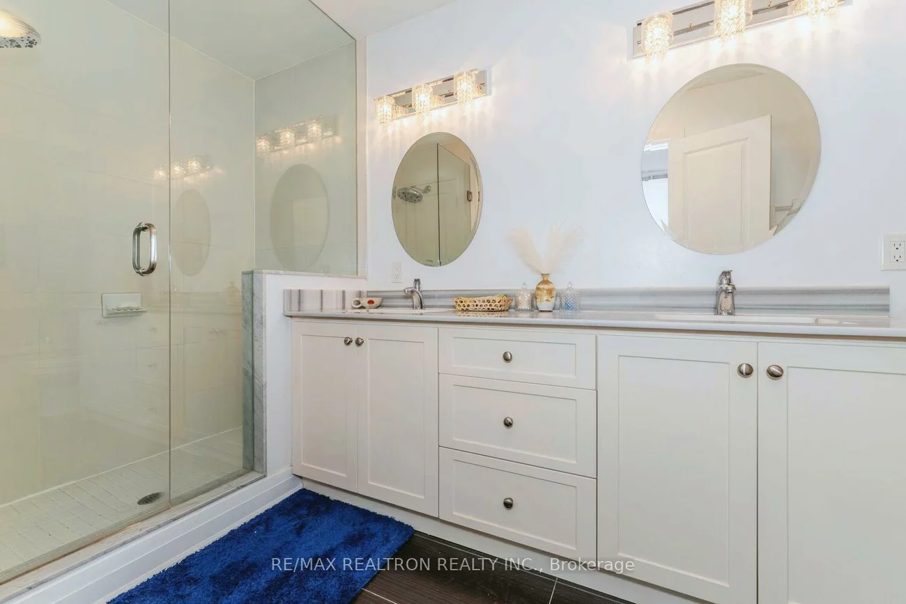 2833, St. Clair, O'Connor-Parkview, Toronto