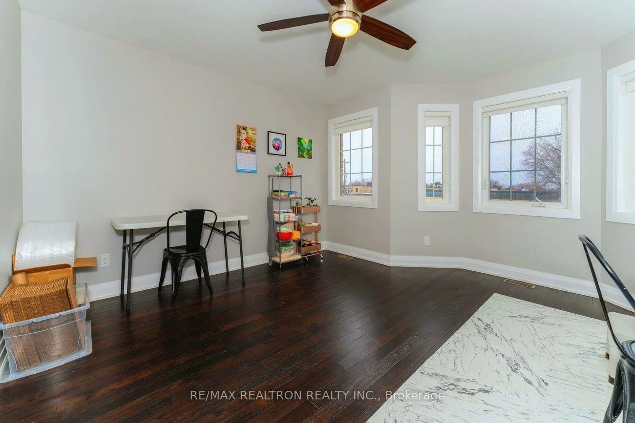 2833, St. Clair, O'Connor-Parkview, Toronto