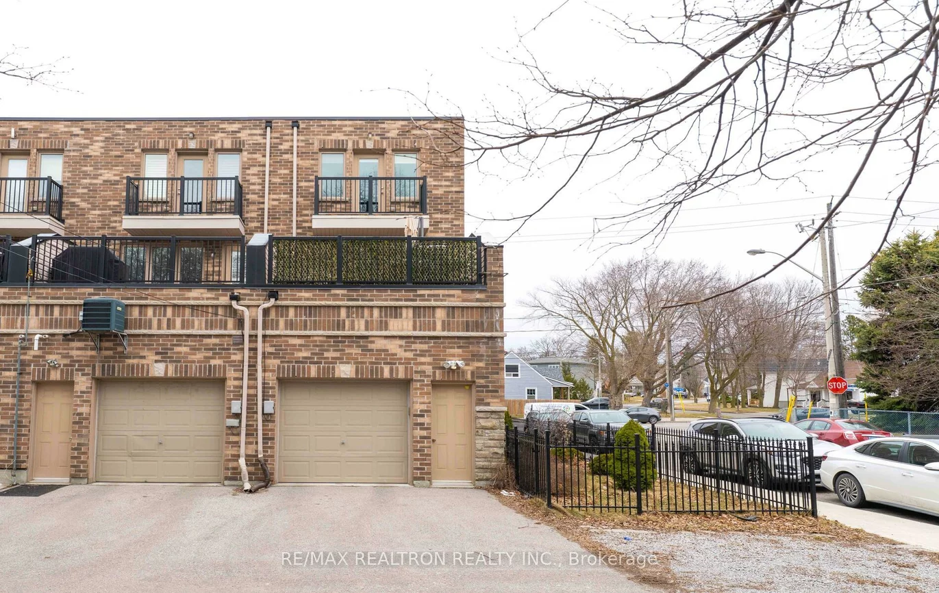 2833, St. Clair, O'Connor-Parkview, Toronto