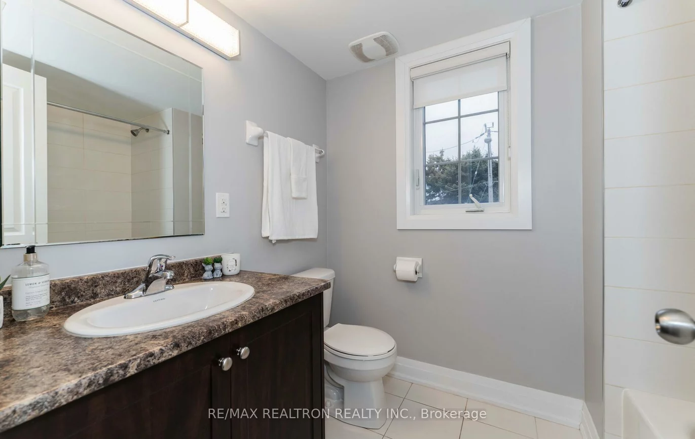 2833, St. Clair, O'Connor-Parkview, Toronto