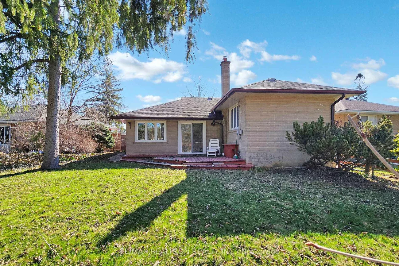 50, Charlemont, Tam O'Shanter-Sullivan, Toronto