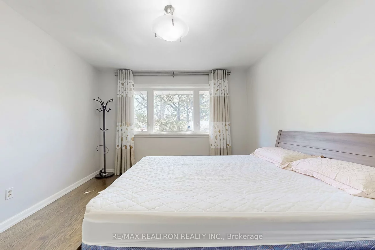 50, Charlemont, Tam O'Shanter-Sullivan, Toronto